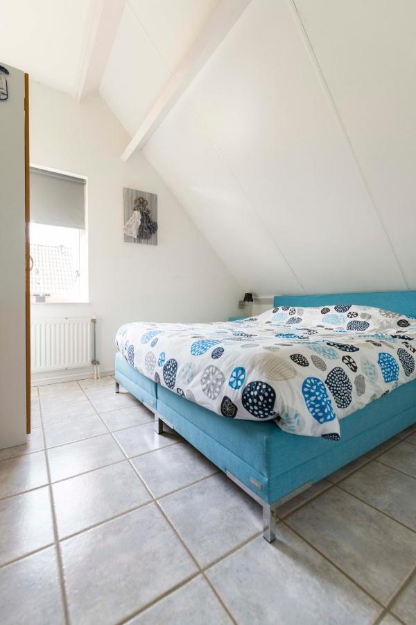 Vakantiehuis Op Villapark Oesterbaai Aan Zee , Met Speeltuin Grenzend Aan De Tuin Wemeldinge Ngoại thất bức ảnh