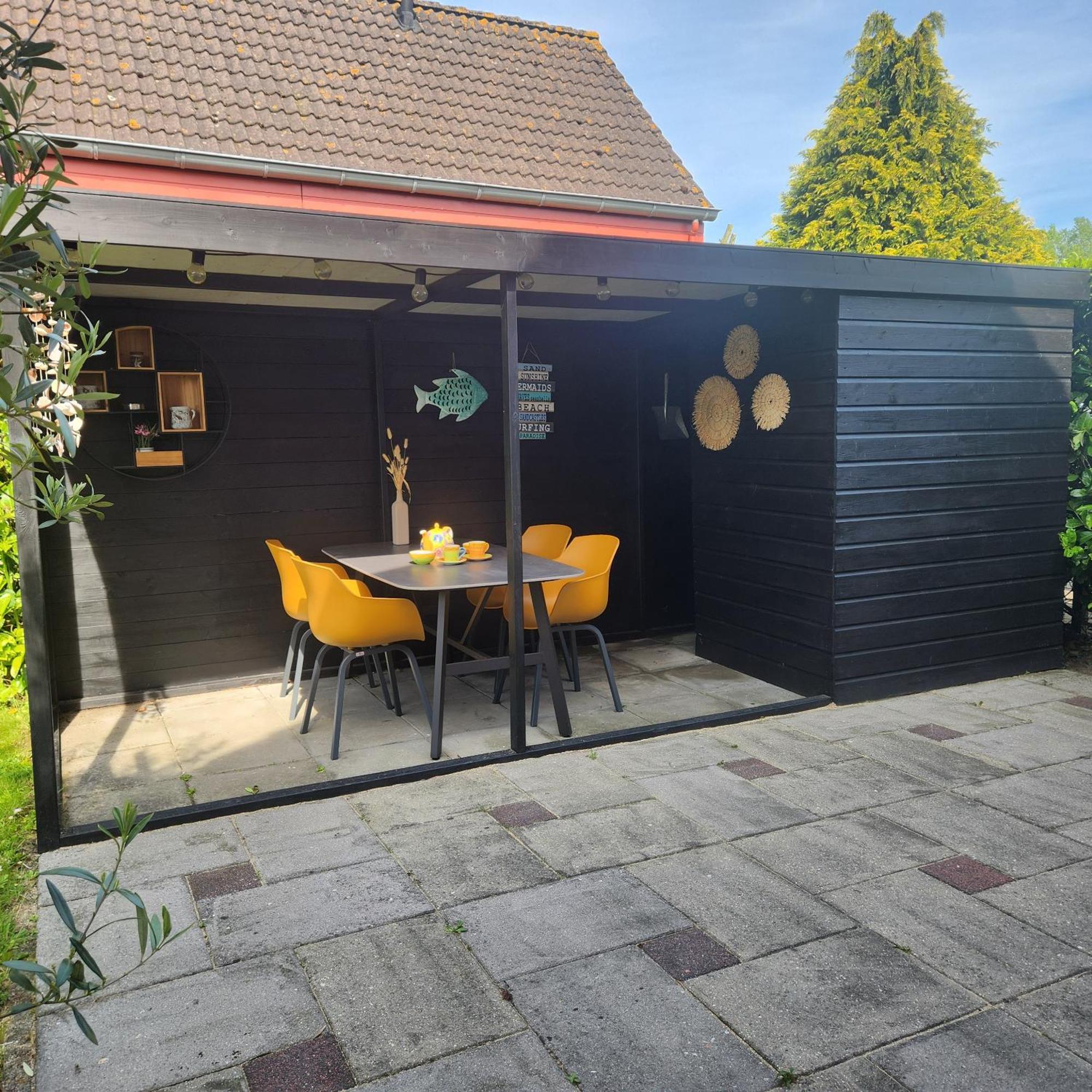 Vakantiehuis Op Villapark Oesterbaai Aan Zee , Met Speeltuin Grenzend Aan De Tuin Wemeldinge Ngoại thất bức ảnh