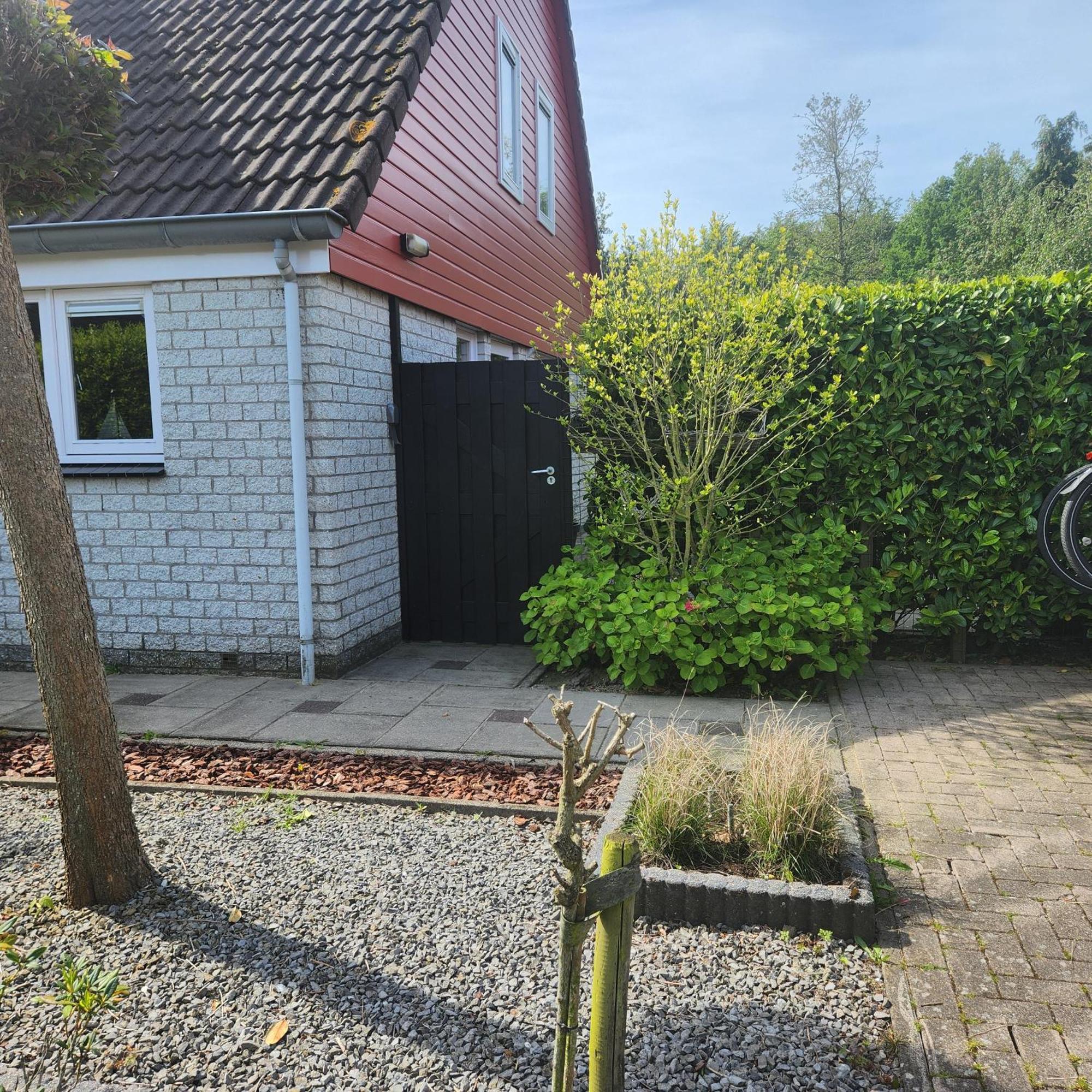 Vakantiehuis Op Villapark Oesterbaai Aan Zee , Met Speeltuin Grenzend Aan De Tuin Wemeldinge Ngoại thất bức ảnh